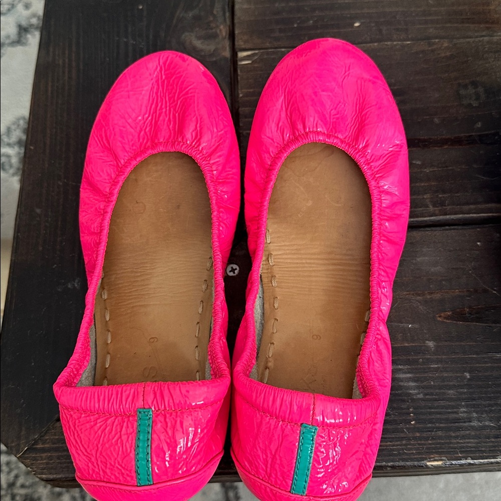 Pop Pink Patent Tieks, 9